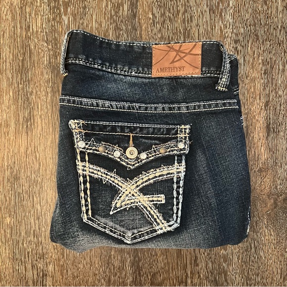NWT Amethyst Low-Rise Bootcut Jeans Size 14 Regular - Picture 1 of 12